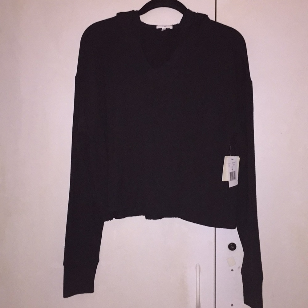 Black crop hoodie